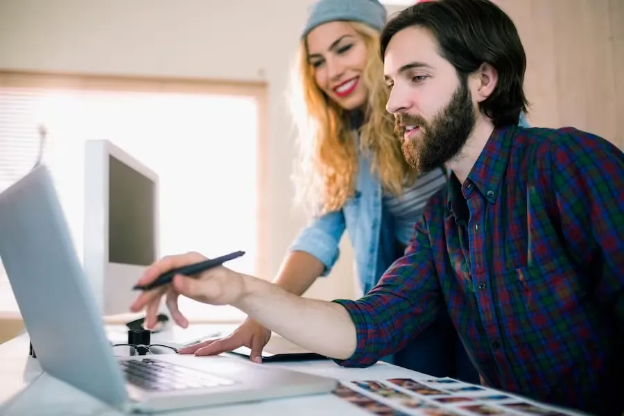 Pressific tester doing manual Visual checks that happen on top of AI visual regression testing
