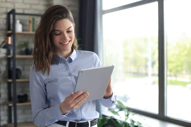 Web Design That Wins Users in the First 3 Seconds
